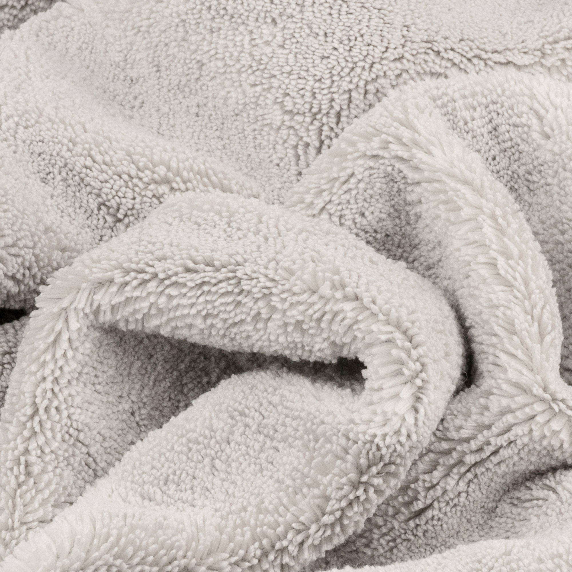 servFaces Special Drying Towel - чтобы все поверхности автомобиля, подлежащие обработке, были профессионально очищены, отполированы и загерметизированы